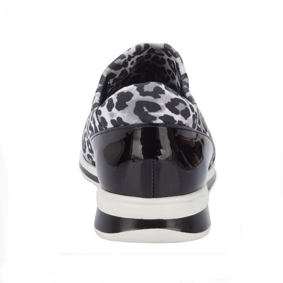 Walking Cradles Black & Snow Leopard Dash Sneakers Women’s Size 6 Extra Wide 6WW - Picture 7 of 9